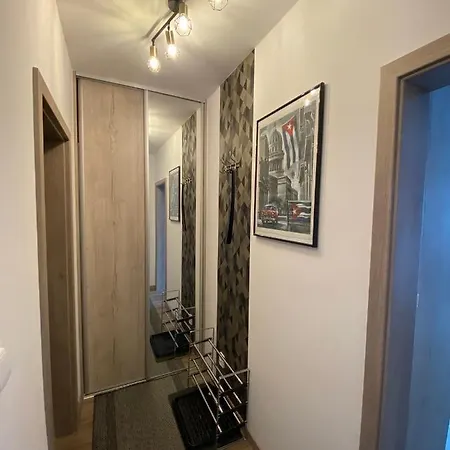 Mountain View I - Free Parking