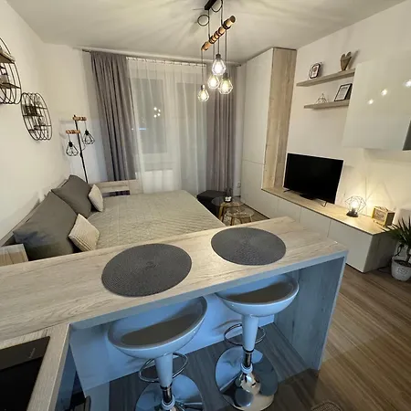 Apartament Mountain View I - Free Parking Poprad